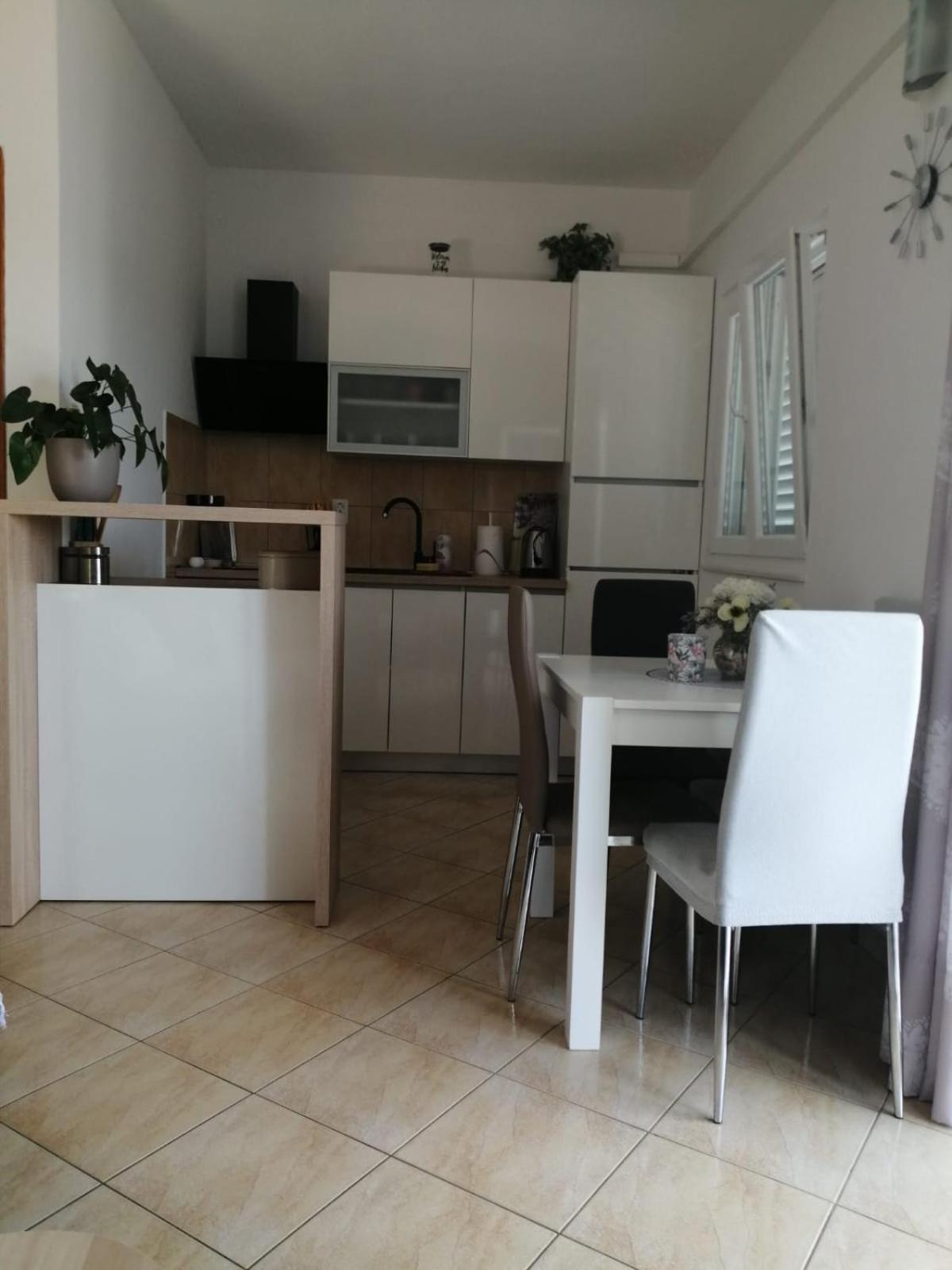 Apartament Mala Basina -Maslina Vrbanj Zewnętrze zdjęcie