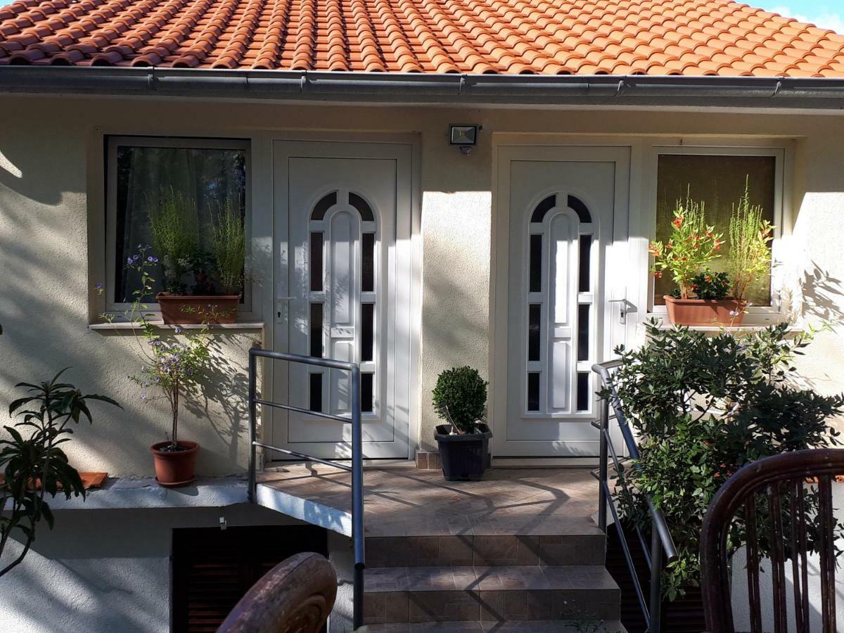 Apartament Mala Basina -Maslina Vrbanj Zewnętrze zdjęcie