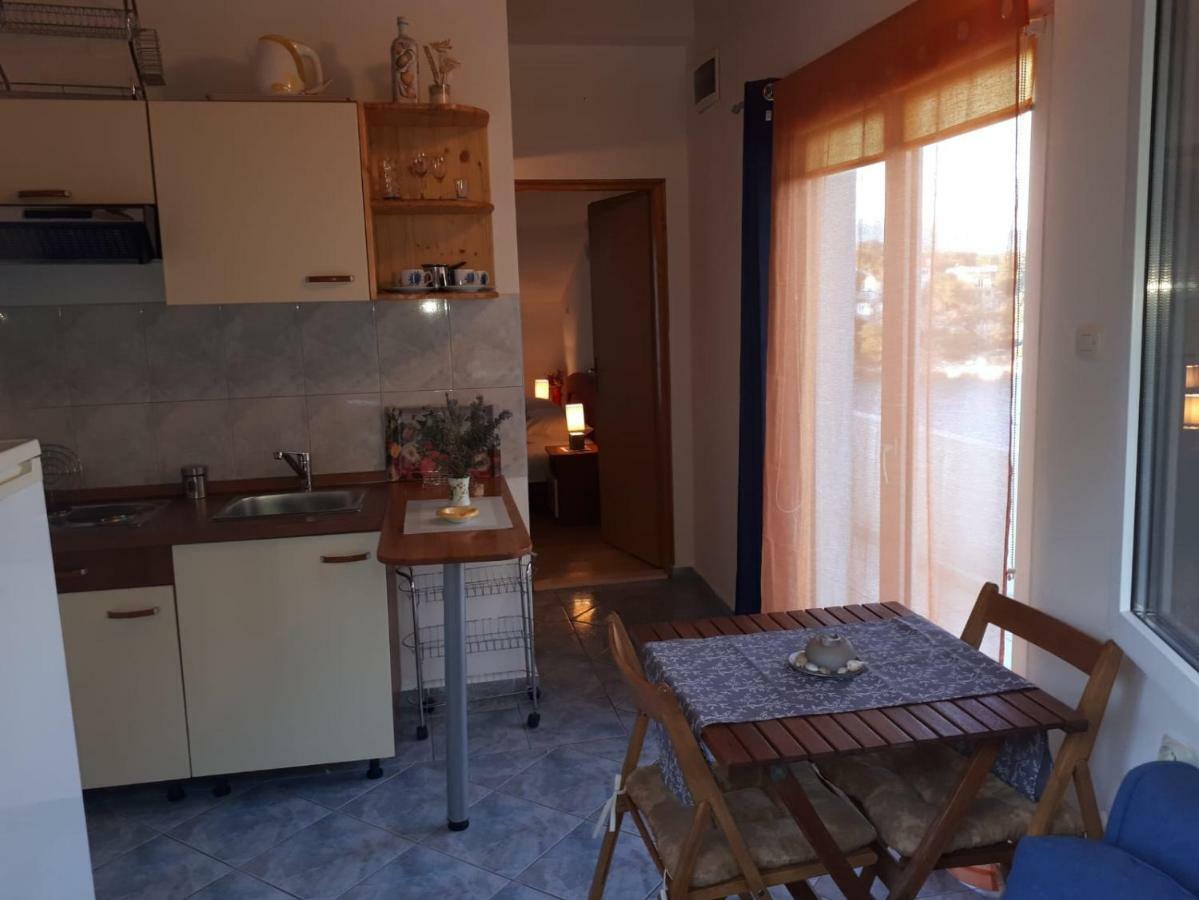 Apartament Mala Basina -Maslina Vrbanj Zewnętrze zdjęcie
